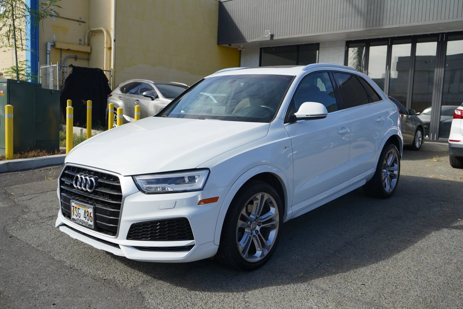 Used 2018 Audi Q3 2.0T Premium Plus w/ Premium Plus Package AWD/4WD image 4