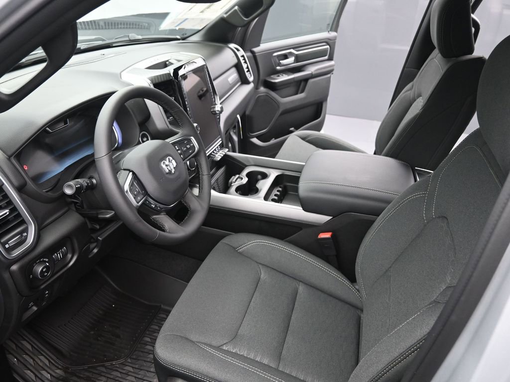 New 2026 RAM 1500 4x4 Crew Cab image 9
