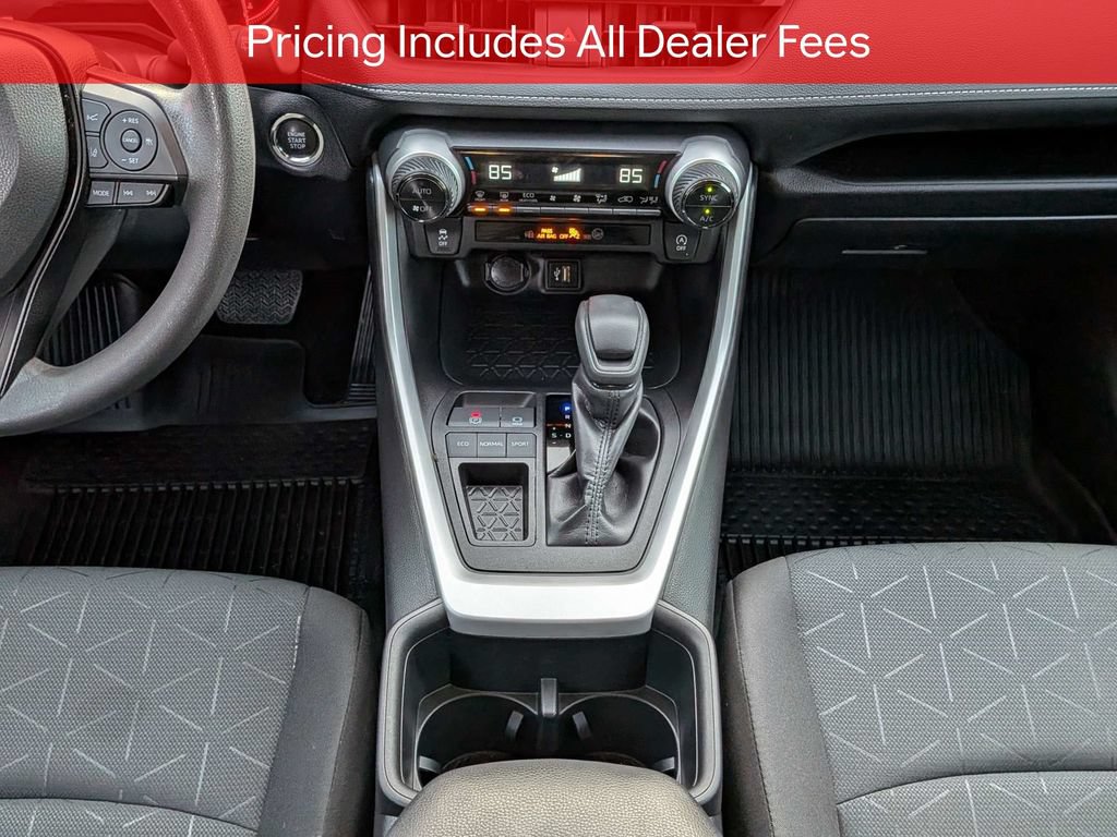 Used 2024 Toyota RAV4 XLE w/ Convenience Package FWD image 20
