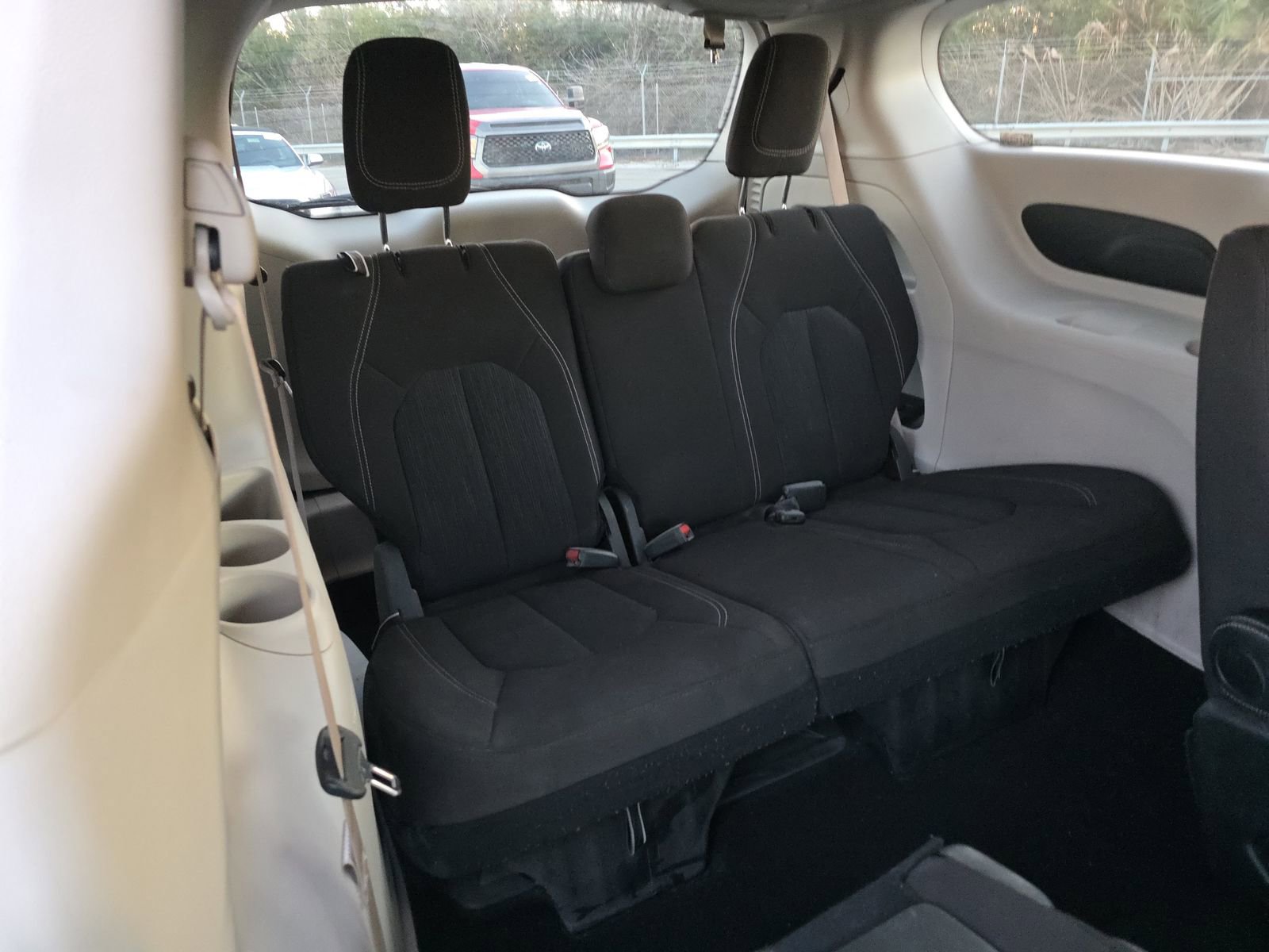 Used 2024 Chrysler Voyager LX image 15