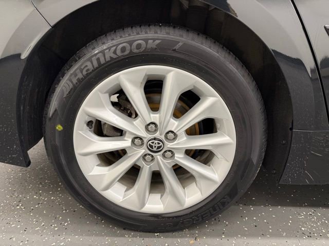 Used 2020 Toyota Corolla XLE image 21