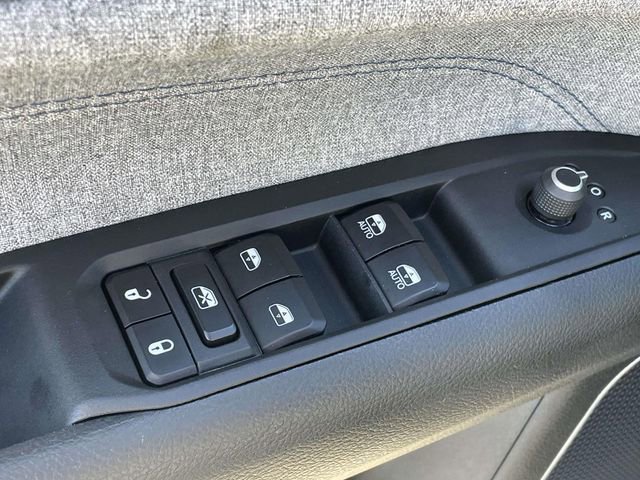 Used 2023 Jeep Compass Sport image 26