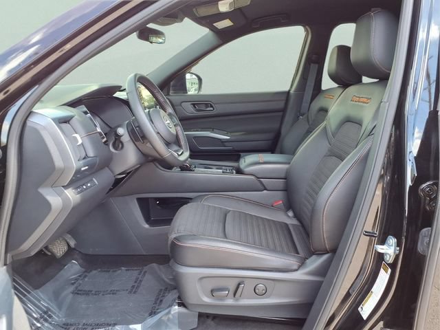 Used 2025 Nissan Pathfinder Rock Creek AWD/4WD image 18