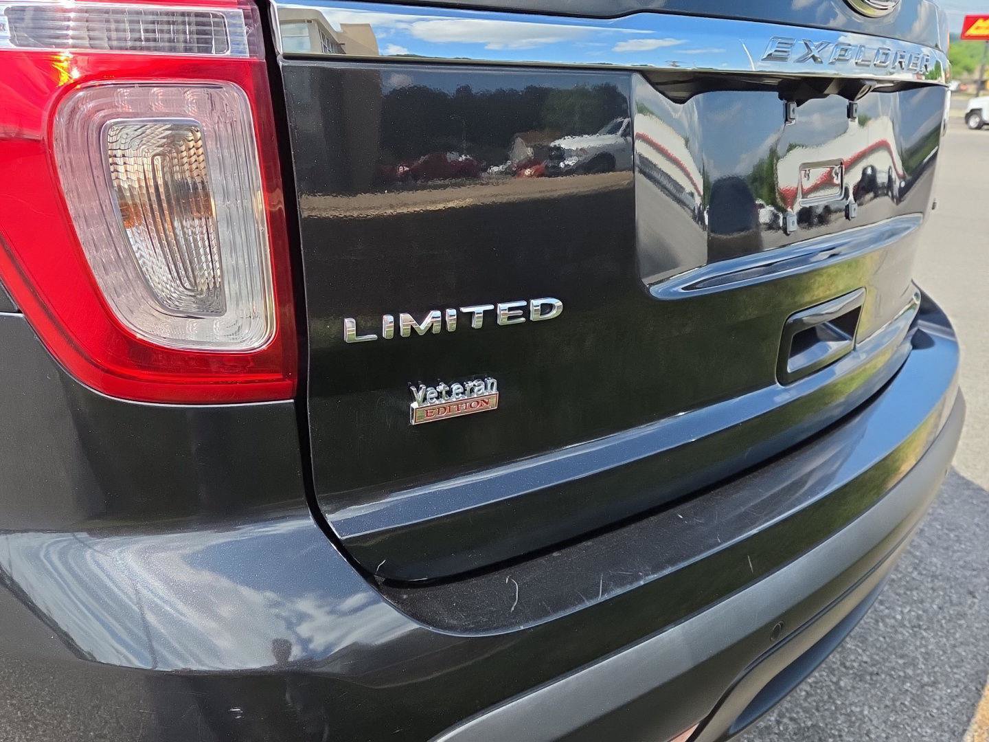 Used 2015 Ford Explorer Limited AWD/4WD image 5