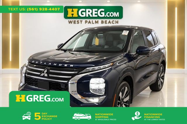 Used 2025 Mitsubishi Outlander SE