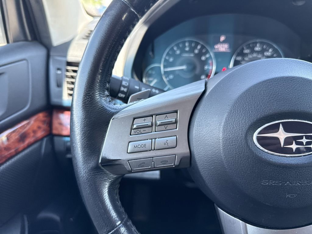 Used 2011 Subaru Outback 2.5i Limited w/ PWR Moonroof Pkg AWD/4WD image 25
