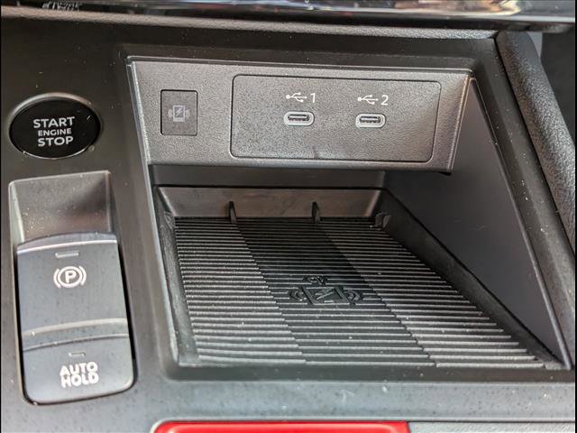 Used 2025 Nissan Kicks SR image 16