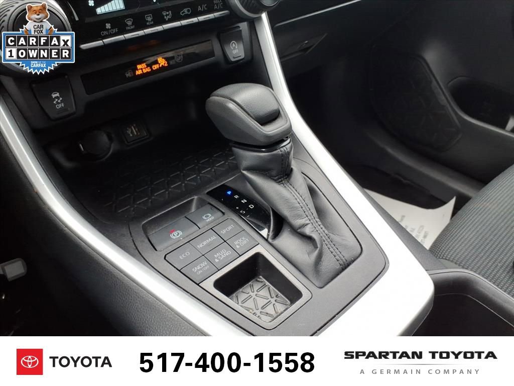 Used 2024 Toyota RAV4 LE AWD/4WD image 22