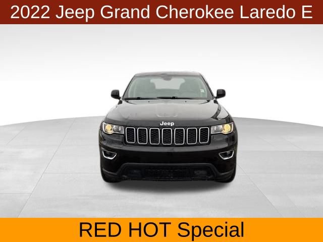 Used 2022 Jeep Grand Cherokee Laredo E w/ Security & Convenience Group AWD/4WD image 2