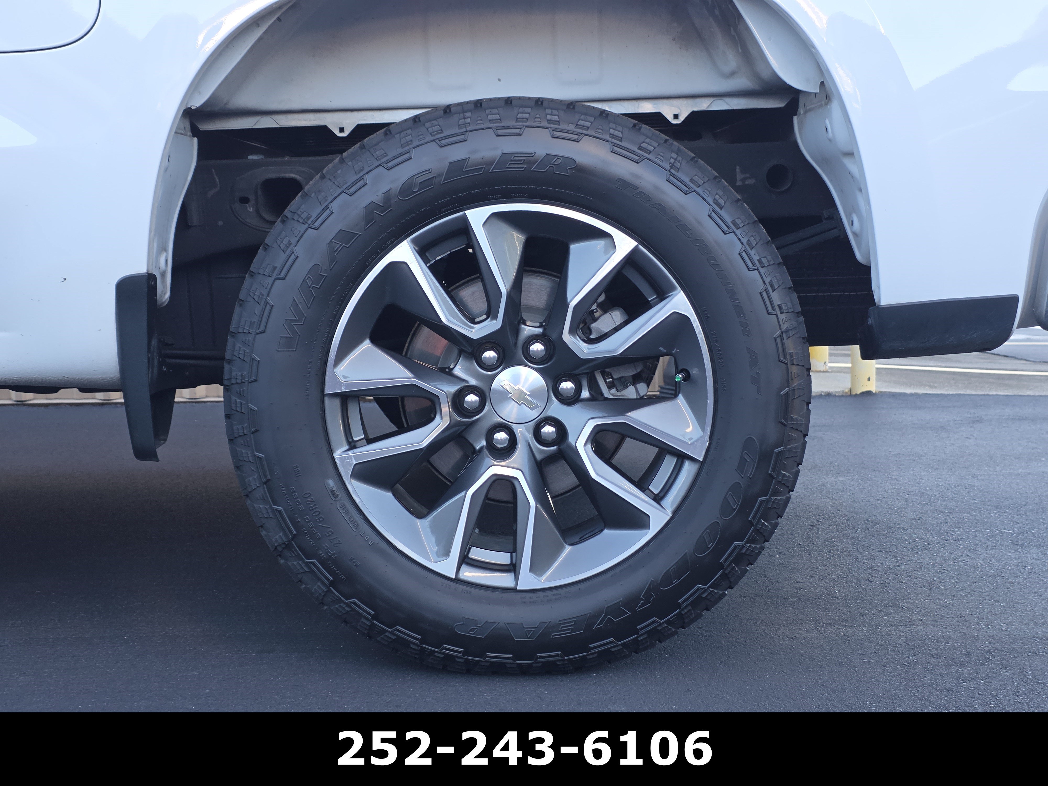 Used 2023 Chevrolet Silverado 1500 LT AWD/4WD image 44
