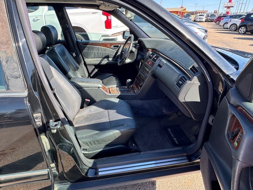 Used 1996 Mercedes-Benz E 320 Sedan image 6