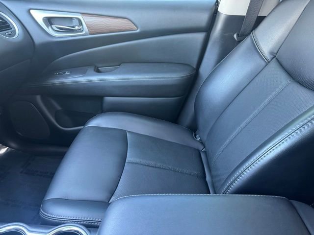 Used 2019 Nissan Pathfinder Platinum FWD image 27