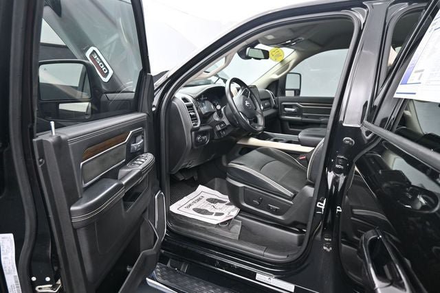 Used 2023 RAM 3500 Laramie AWD/4WD image 17
