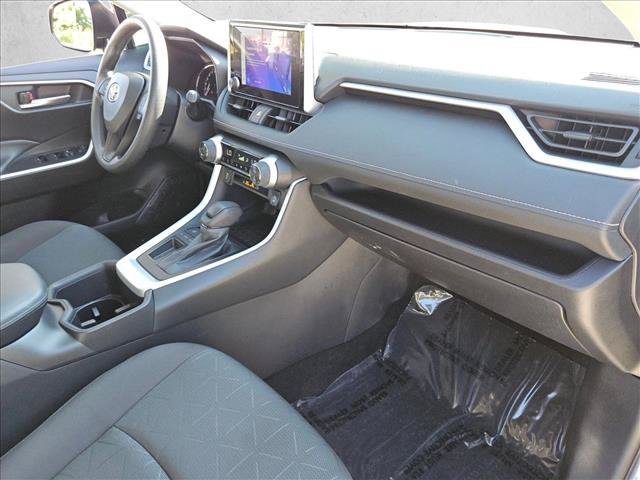 Used 2024 Toyota RAV4 XLE FWD image 20
