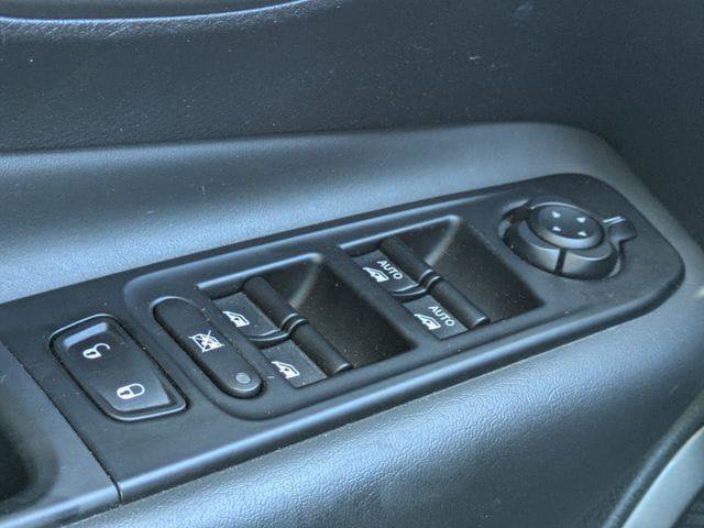 Certified 2023 Jeep Renegade Latitude AWD/4WD image 25