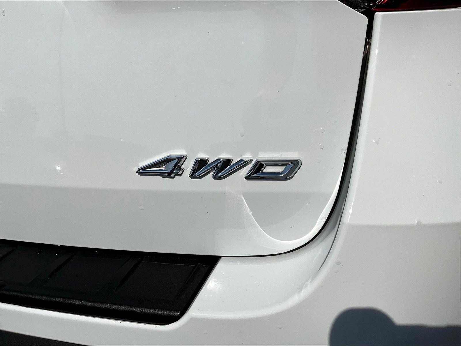 Used 2023 Ford Explorer XLT AWD/4WD image 24
