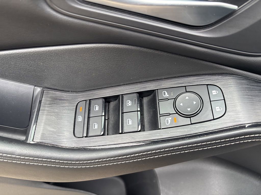 Used 2022 Nissan Rogue SV w/ SV Premium Package AWD/4WD image 16