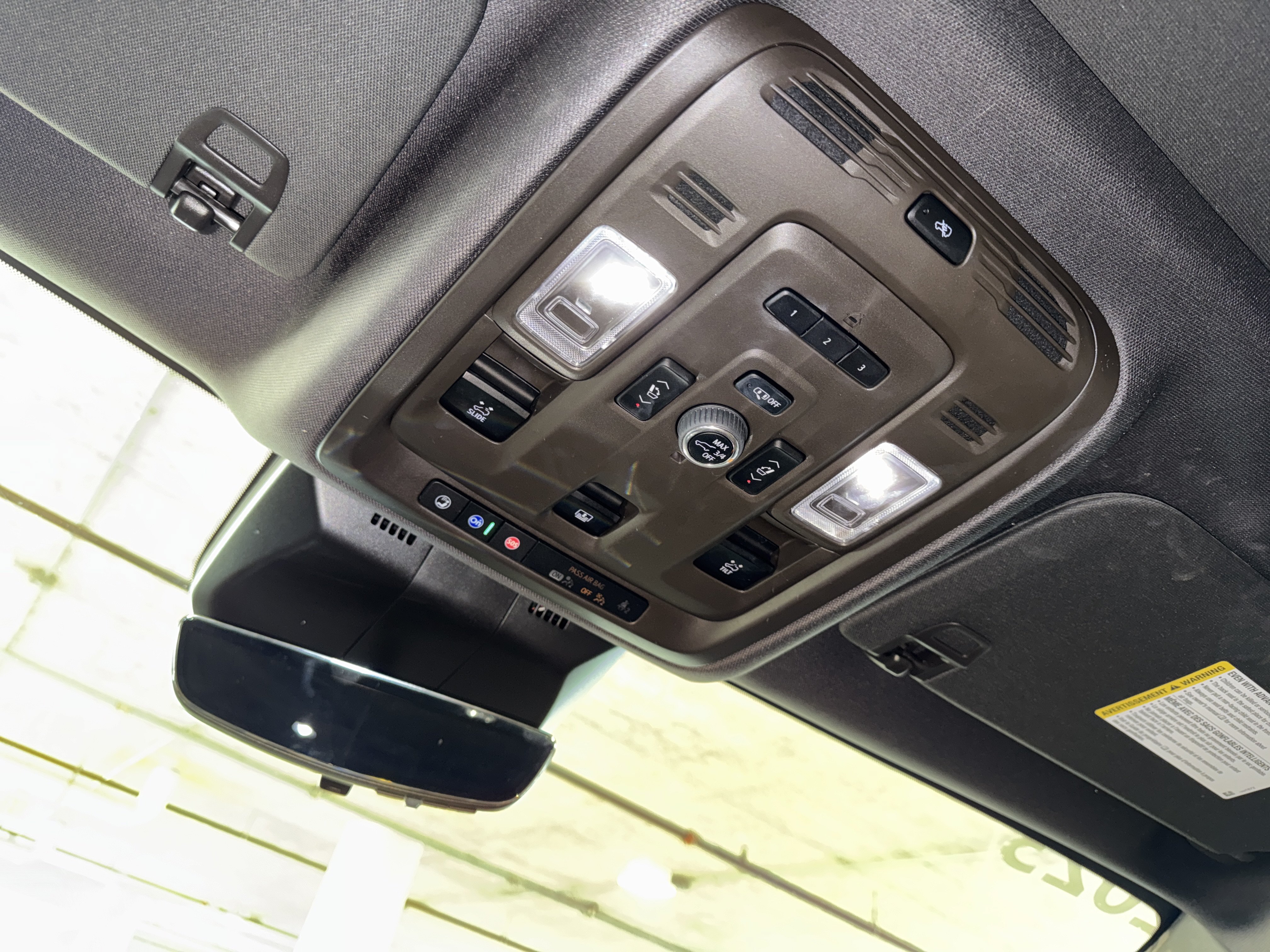 Used 2023 Cadillac Escalade Premium Luxury w/ LPO, Illumination Package AWD/4WD image 31