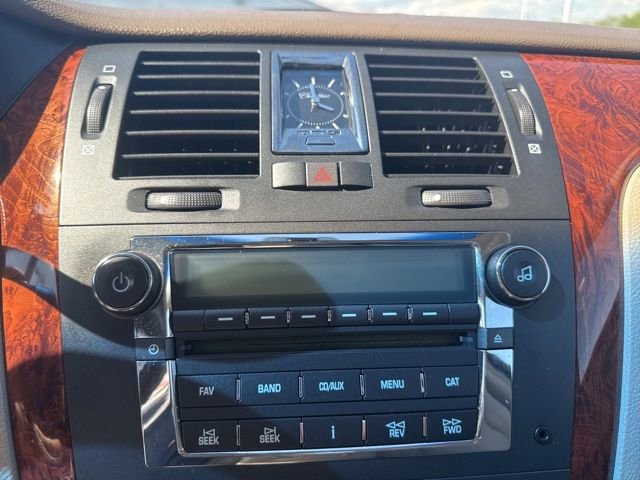 Used 2006 Cadillac DTS w/ Trunk Convenience Package FWD image 15