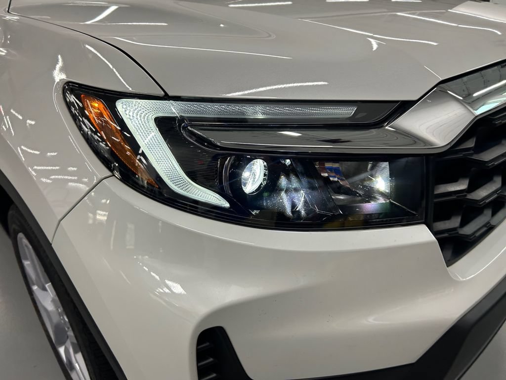 Certified 2025 Honda Passport EX-L image 30