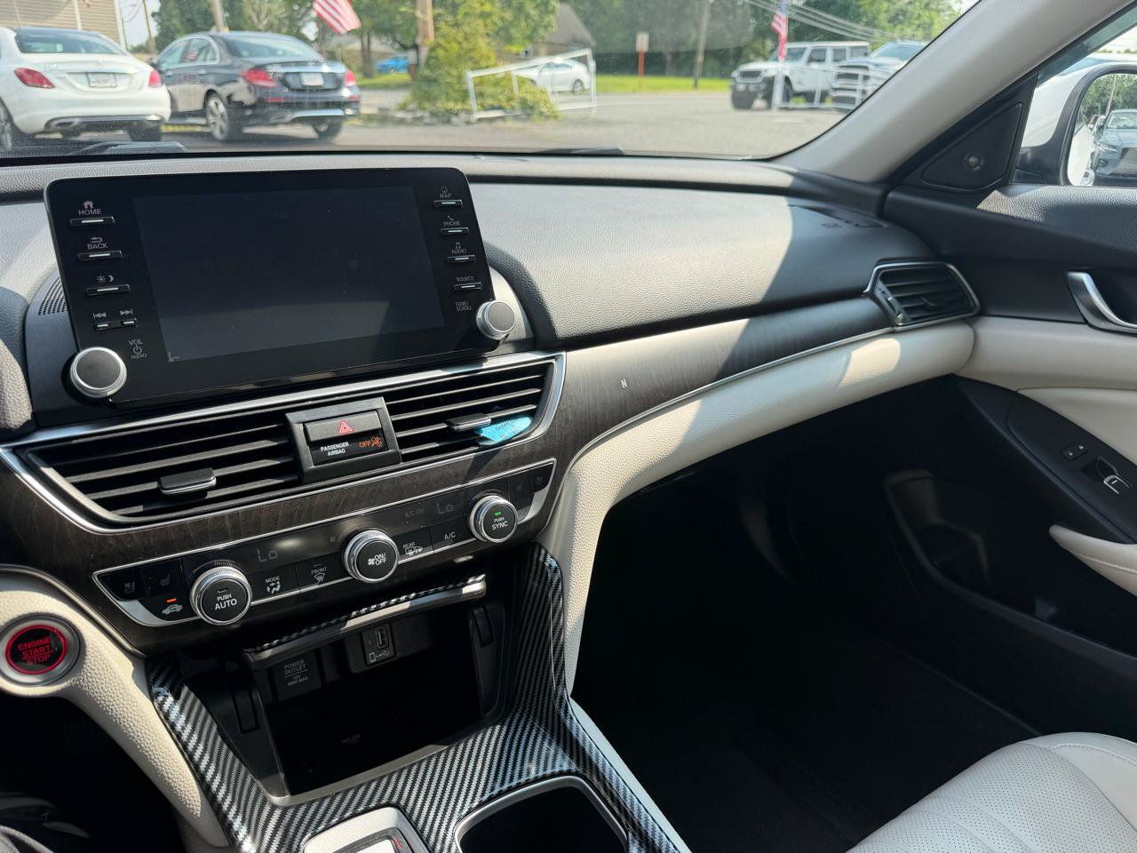 Used 2018 Honda Accord Touring image 13