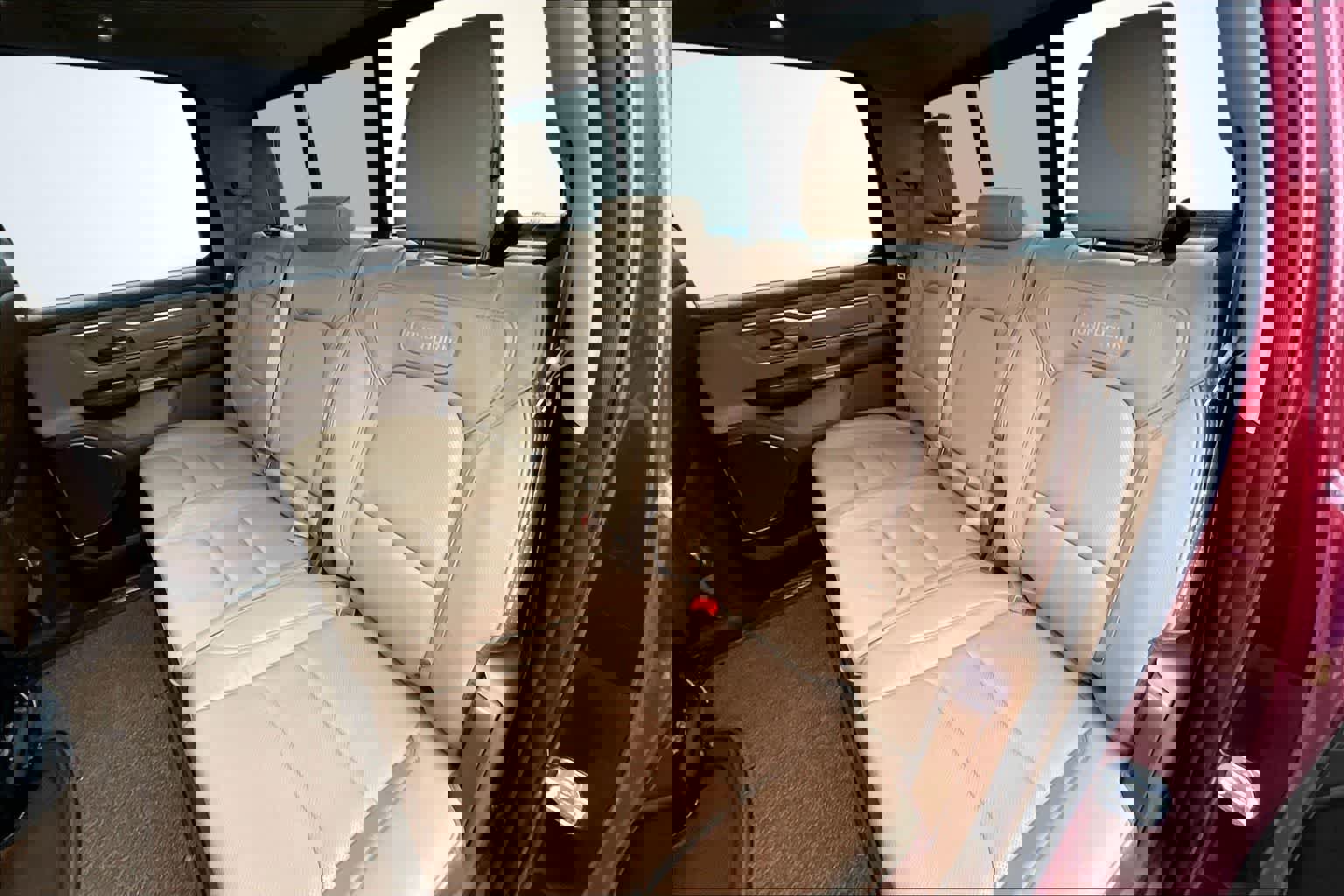 Used 2019 RAM 1500 Laramie Longhorn AWD/4WD image 13