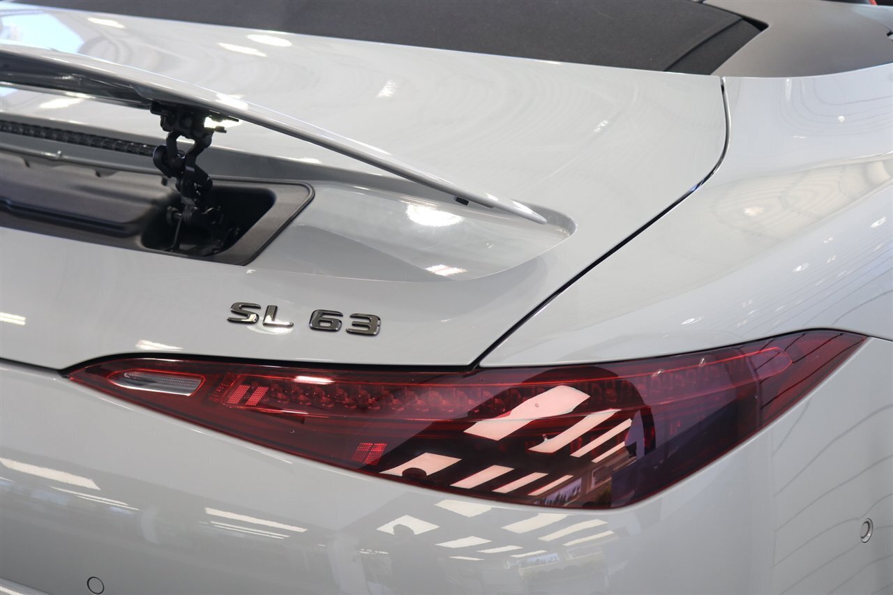 Used 2023 Mercedes-Benz SL 63 AMG 4MATIC w/ Driver Assistance Package image 53