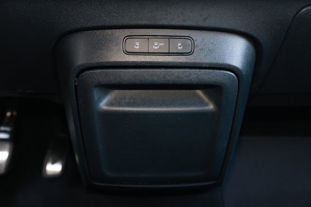 Used 2025 Volkswagen ID. Buzz Pro S RWD image 40