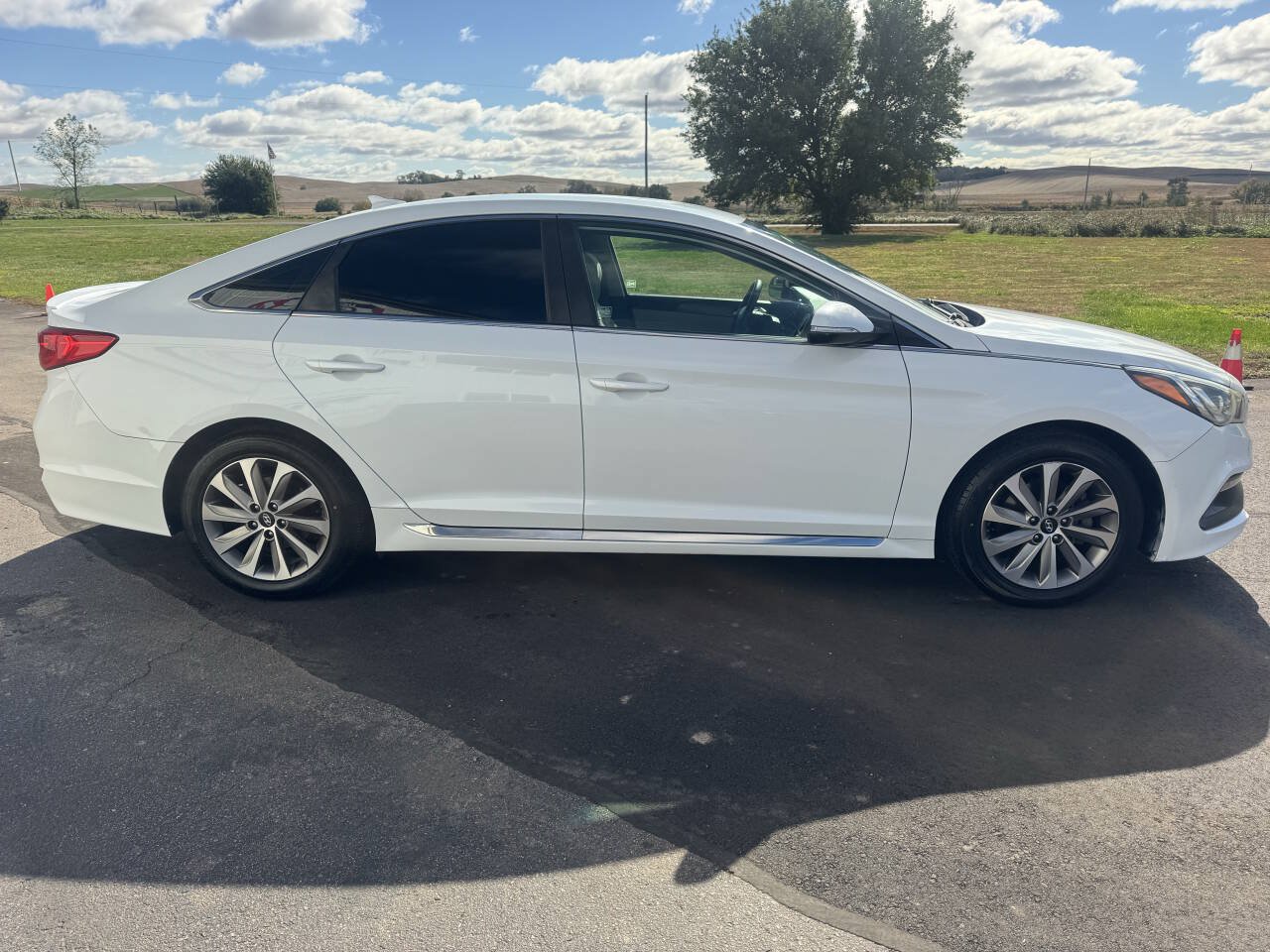 Used 2015 Hyundai Sonata Sport FWD image 6