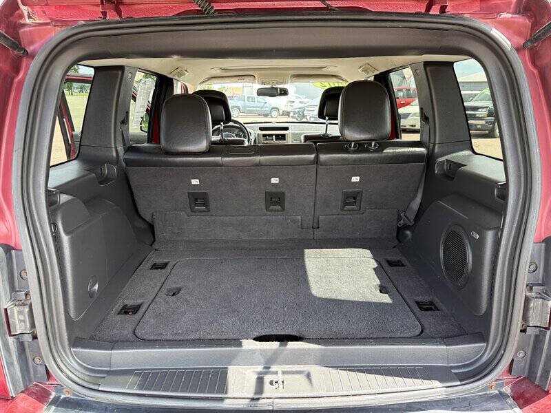 Used 2012 Jeep Liberty Limited Jet w/ Comfort/Convenience Group AWD/4WD image 16