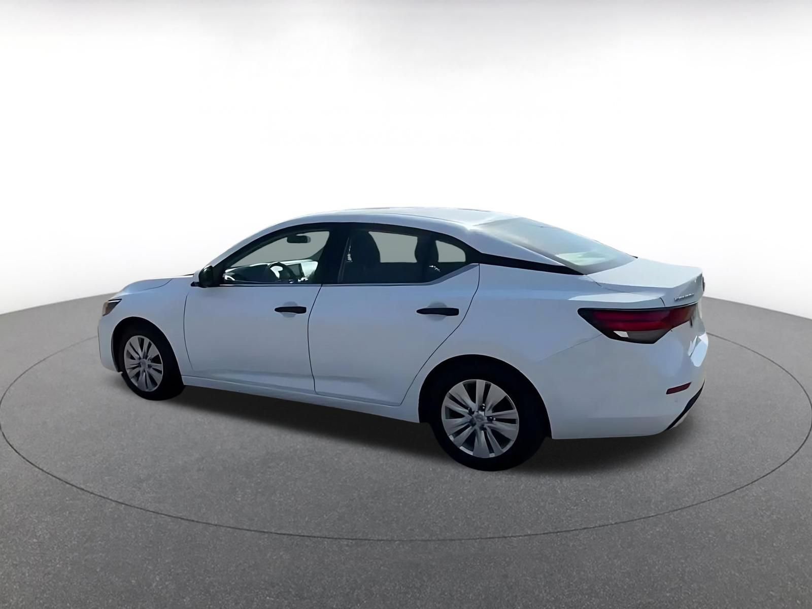Used 2025 Nissan Sentra S FWD image 10