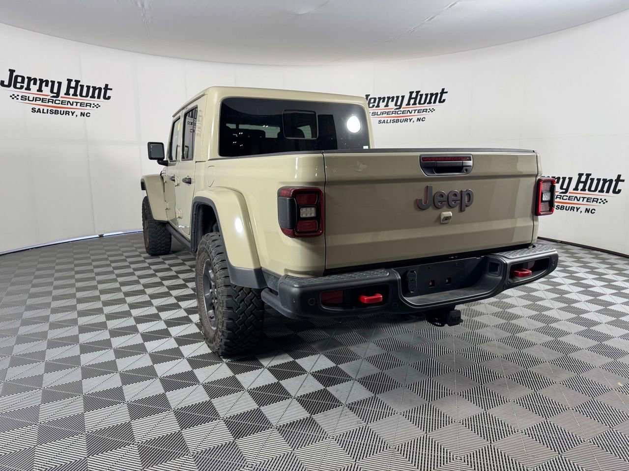 Used 2020 Jeep Gladiator Rubicon image 8