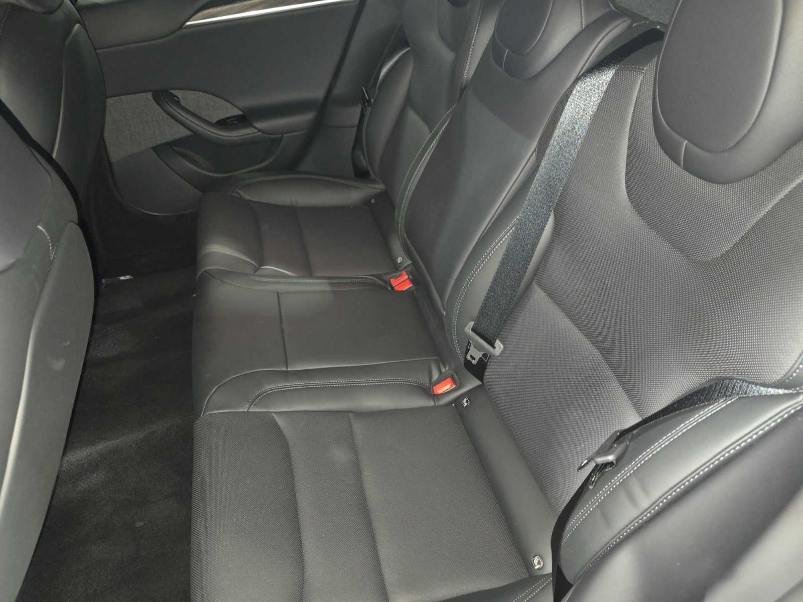 Used 2022 Tesla Model S image 14