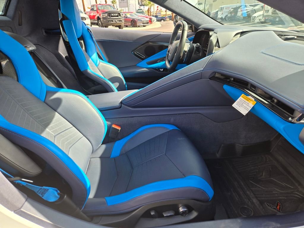 Used 2023 Chevrolet Corvette Stingray Premium Conv w/ Stealth Interior Trim Package image 16