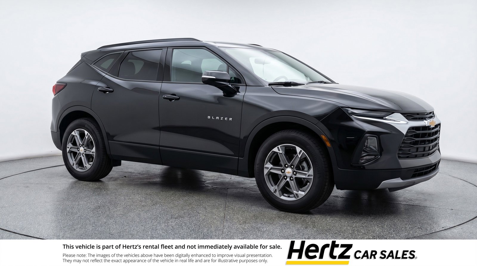 Used 2025 Chevrolet Blazer LT FWD image 1