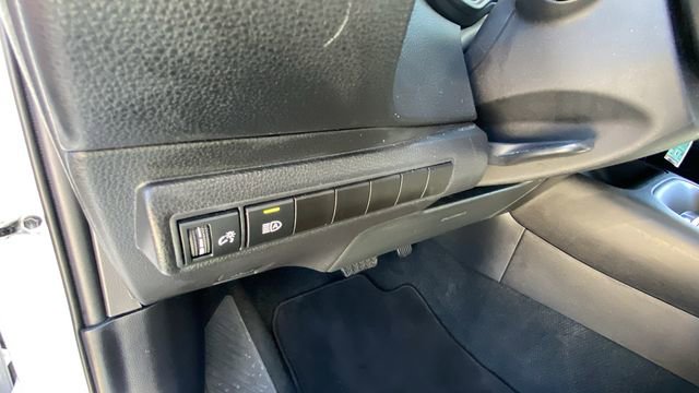 Used 2025 Toyota Corolla LE FWD image 18