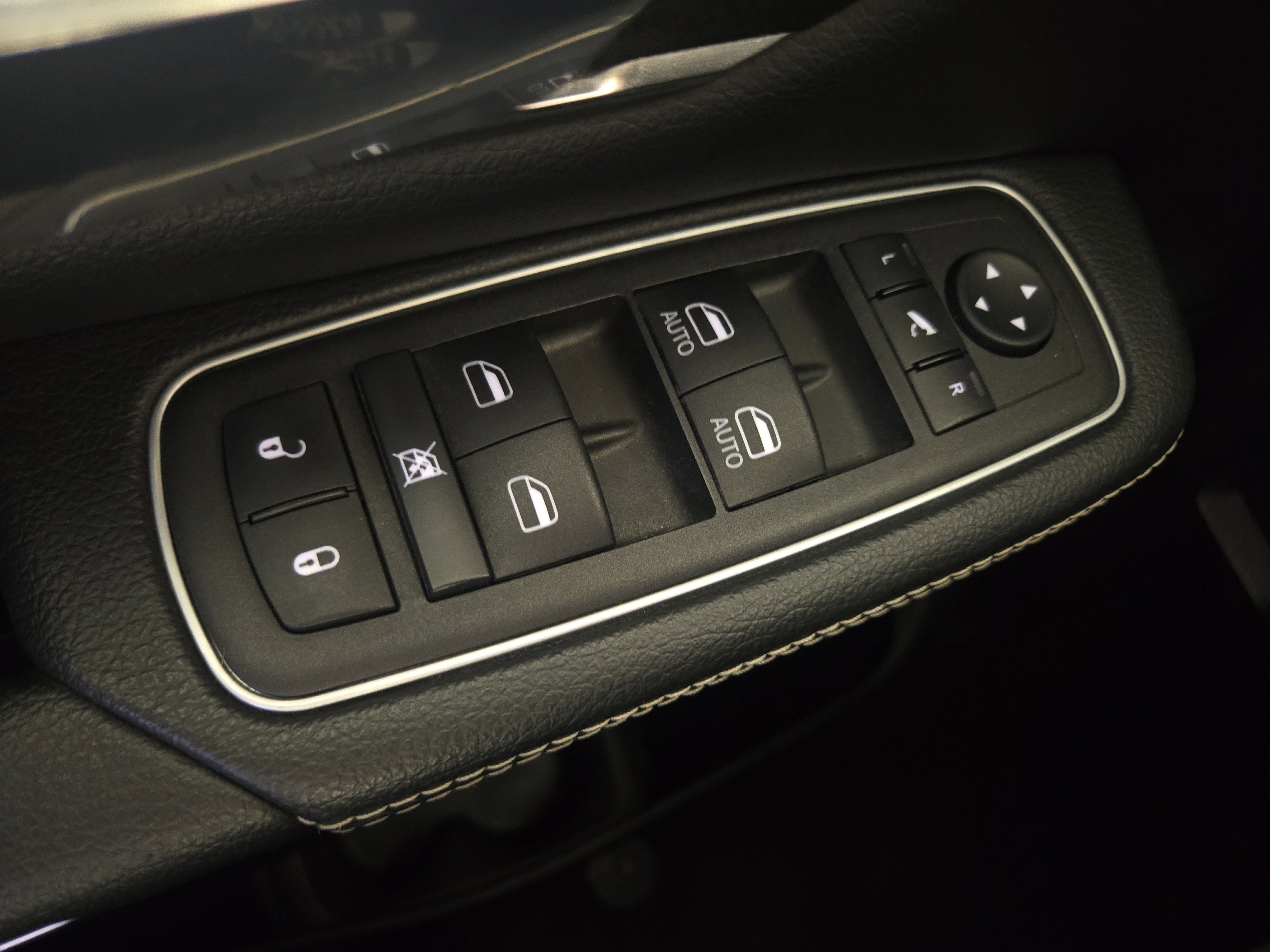 Certified 2024 RAM 1500 Laramie AWD/4WD image 28