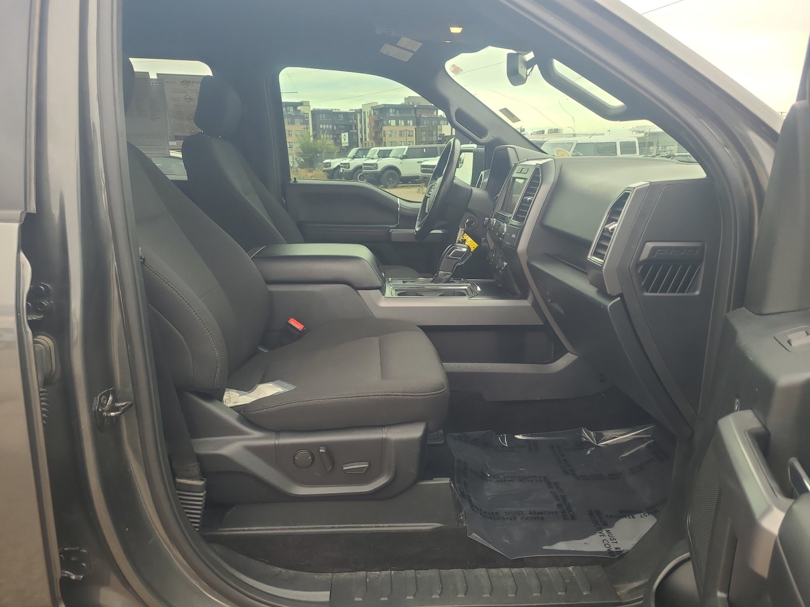 Used 2019 Ford F150 XLT w/ Equipment Group 302A Luxury AWD/4WD image 19