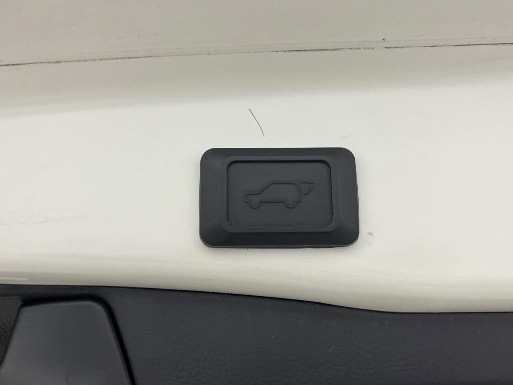 Used 2021 Toyota RAV4 XSE image 16