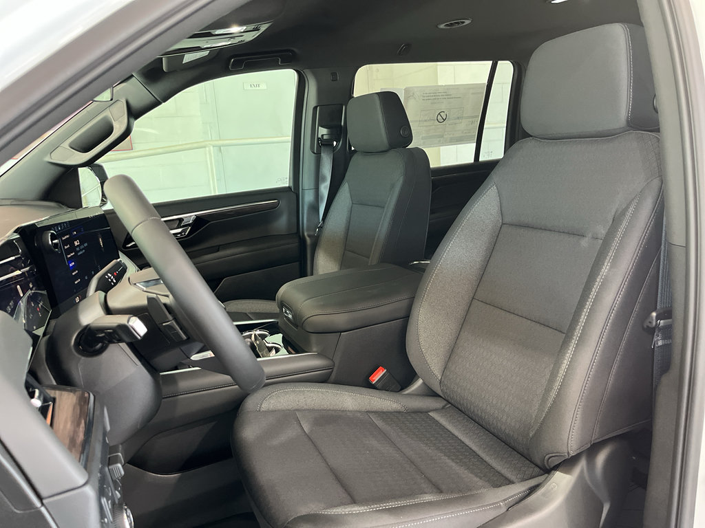 New 2026 Chevrolet Suburban LS w/ LS Custom Edition AWD/4WD image 11