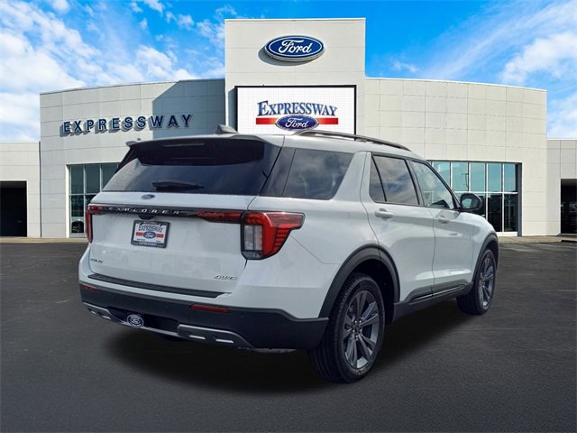 New 2026 Ford Explorer Active image 6