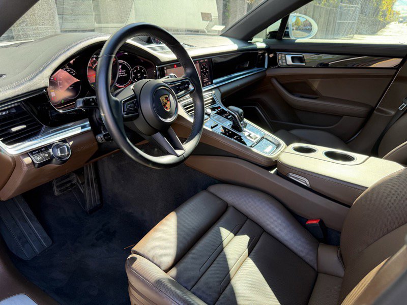 Used 2021 Porsche Panamera 4 w/ Premium Package image 17