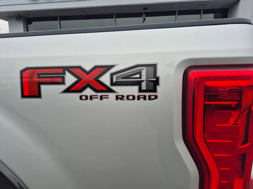 Used 2017 Ford F250 Lariat w/ Lariat Value Package image 13