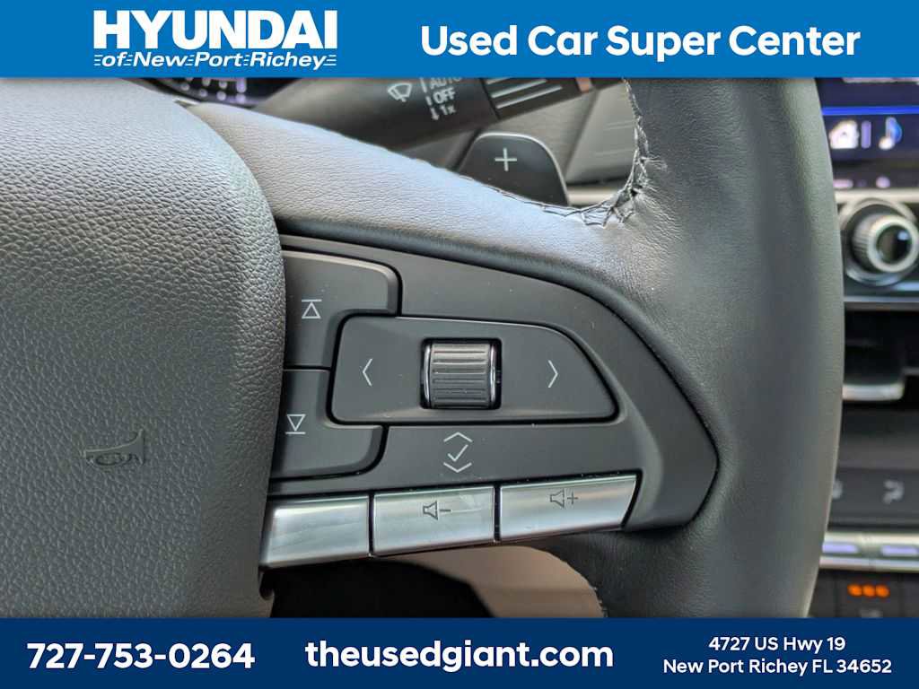 Used 2025 Cadillac CT4 Premium Luxury RWD image 36