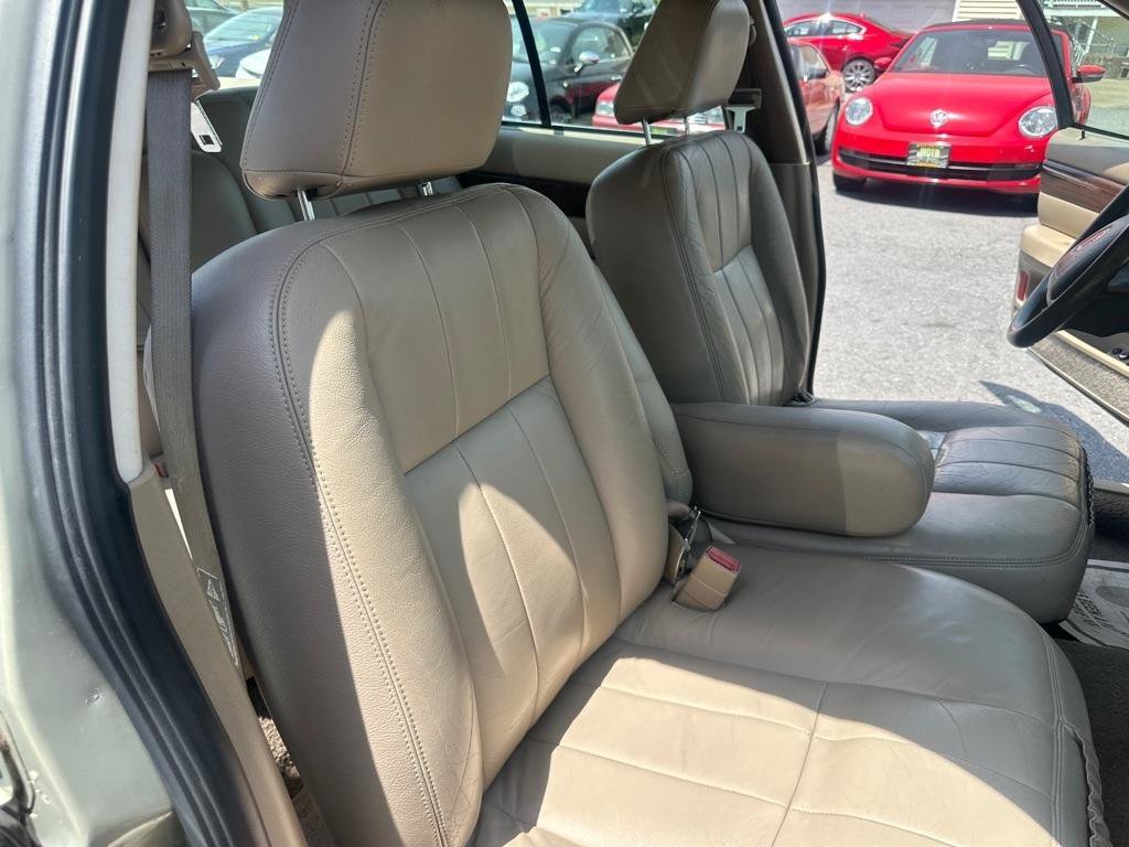 Used 2004 Mercury Grand Marquis GS RWD image 37
