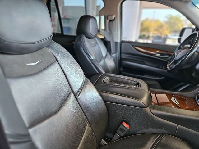 Used 2020 Cadillac Escalade Premium Luxury image 14