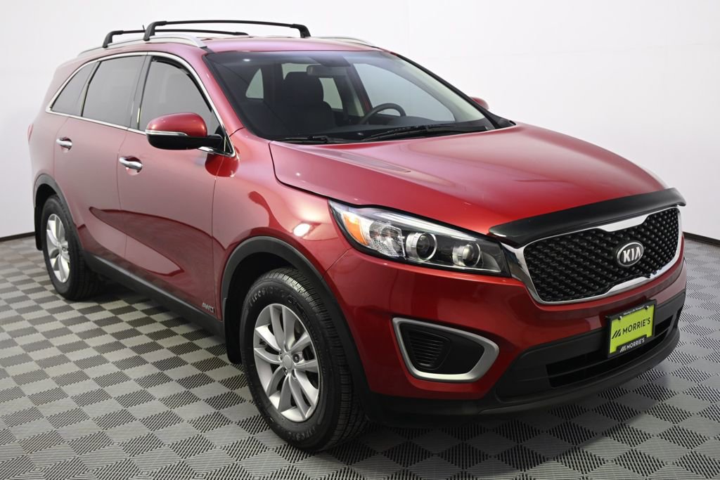 Used 2017 Kia Sorento LX image 8