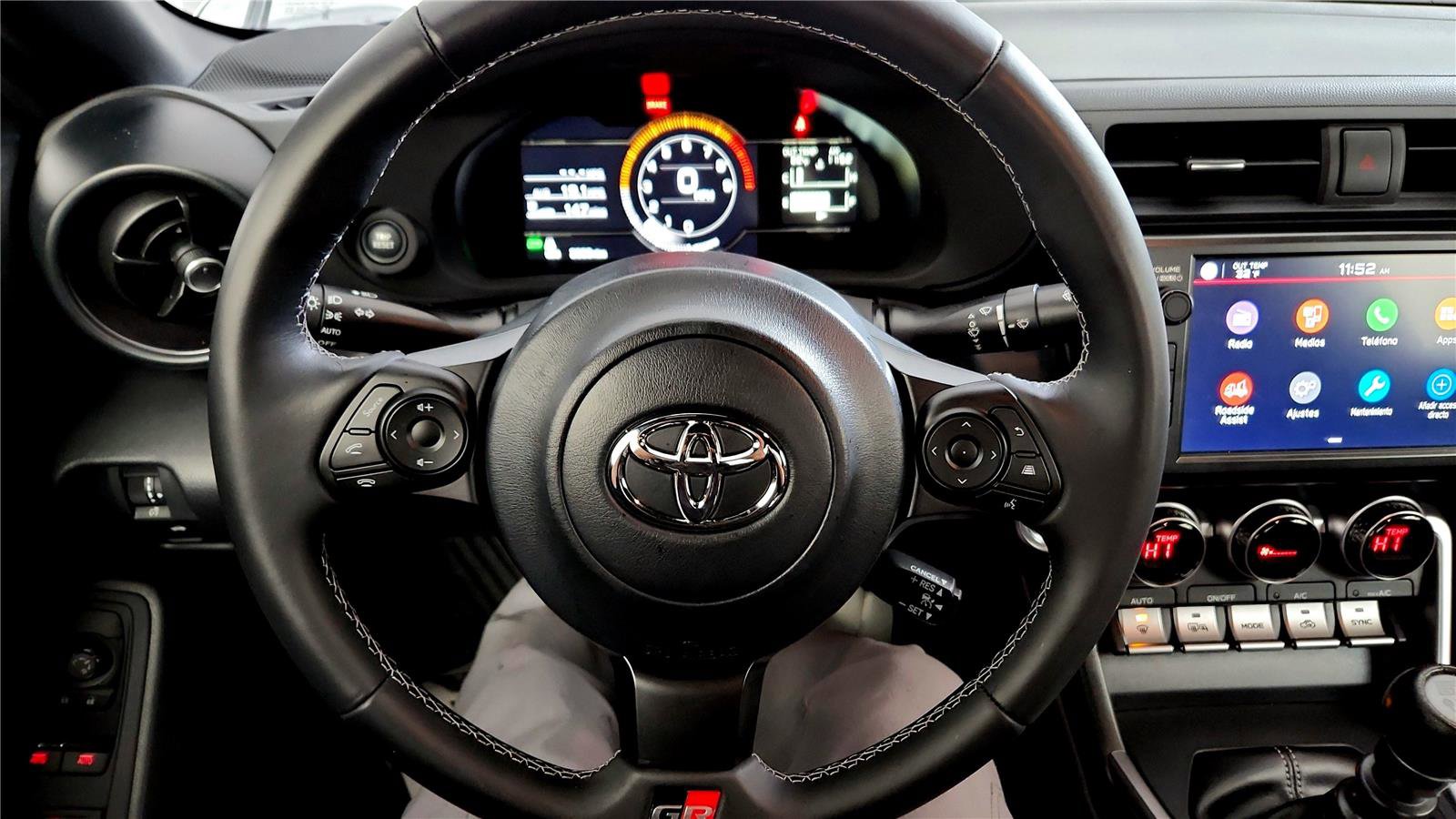 Certified 2025 Toyota GR86 w/ ALL Weather Mat Package (TMS) image 18