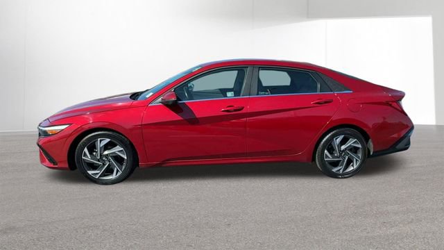 Used 2024 Hyundai Elantra Limited FWD image 5