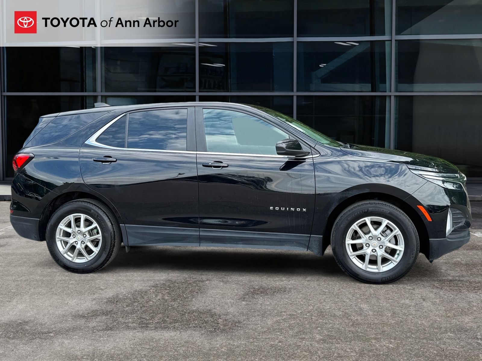 Used 2024 Chevrolet Equinox LT w/ LPO, Floor Liner Package FWD image 12